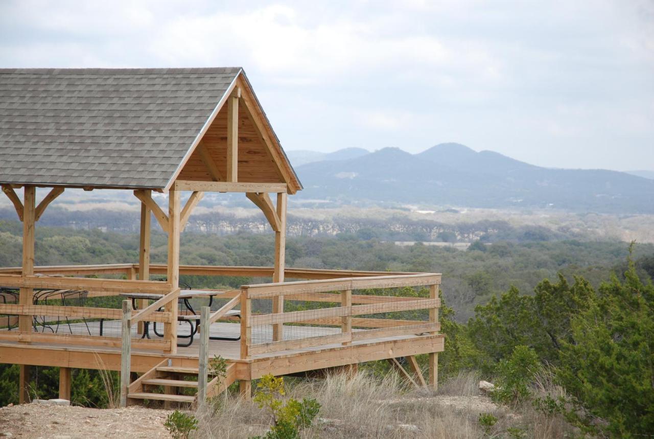 Utopia Family Home With Mountain Viewing Deck! Экстерьер фото